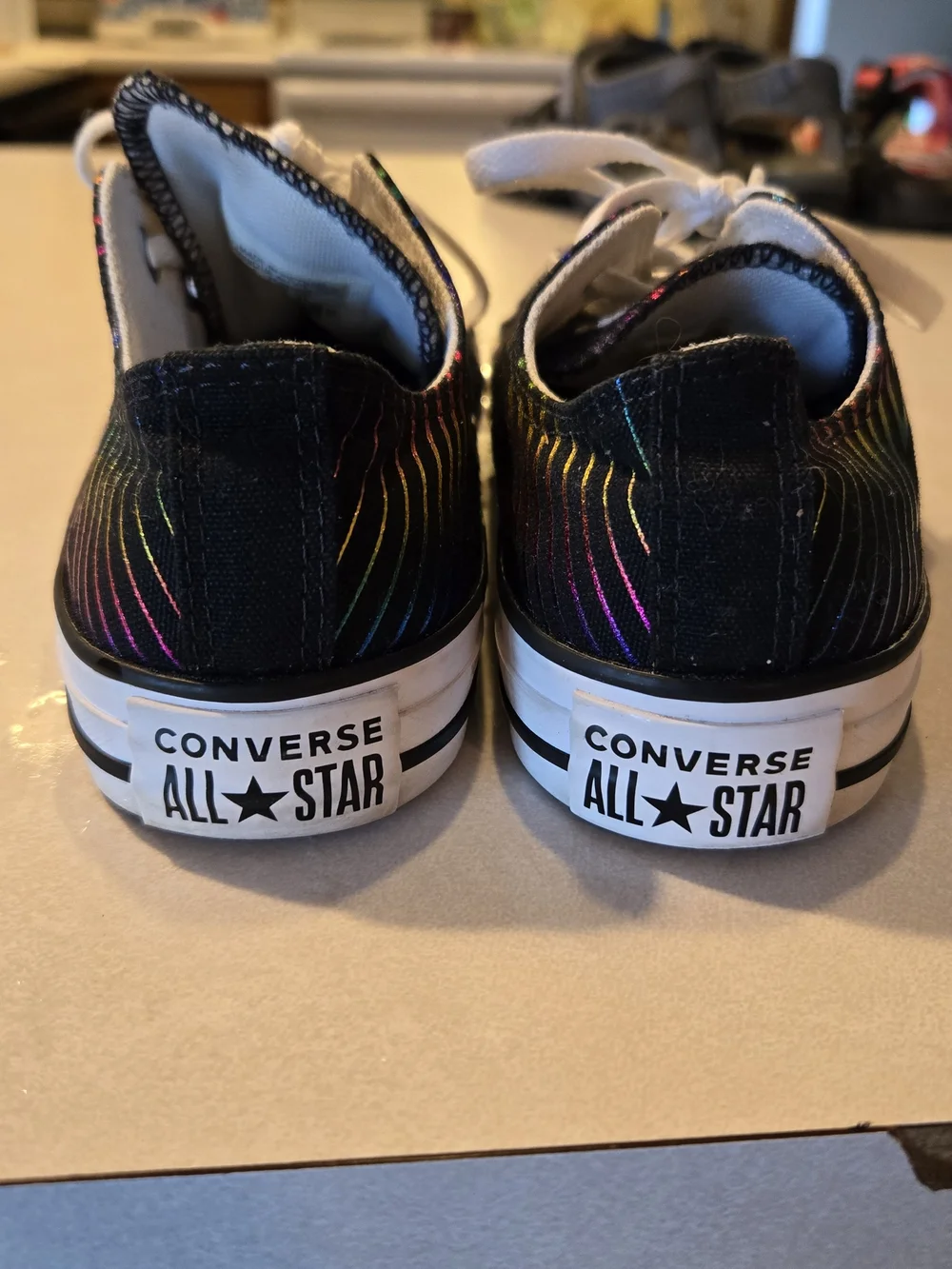 Converse Kids Low-Top Black Metallic Rainbow Star Sneakers Size 7